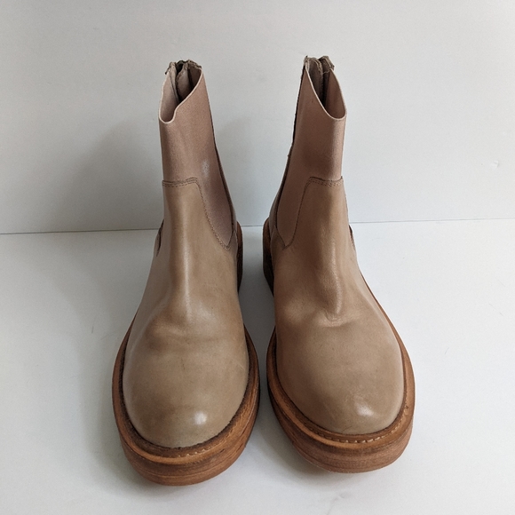NEW Free People Arlo Santa Fe Chelsea Boot in Natural - Picture 6 of 8